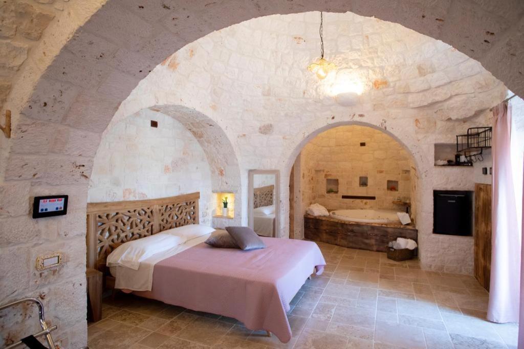 Relais Il Trullo Della Rupe Hotell Ostuni Exteriör bild