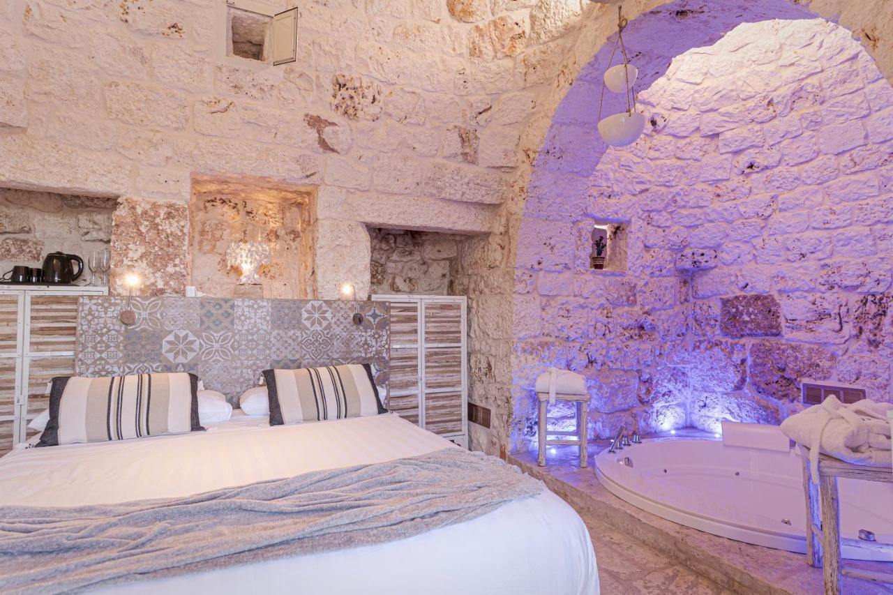 Relais Il Trullo Della Rupe Hotell Ostuni Exteriör bild